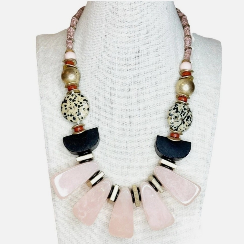 Anthropologie Bohemian Vintage Pink Statement Bib Necklace - Picture 5 of 6